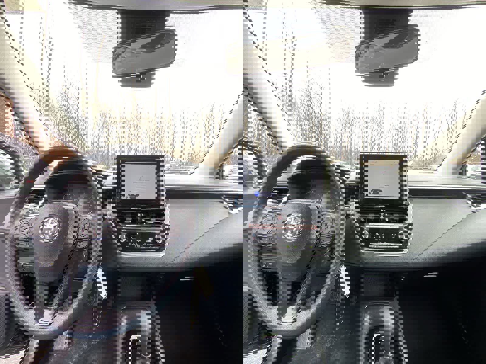 Used 2025 Toyota Corolla LE image 21