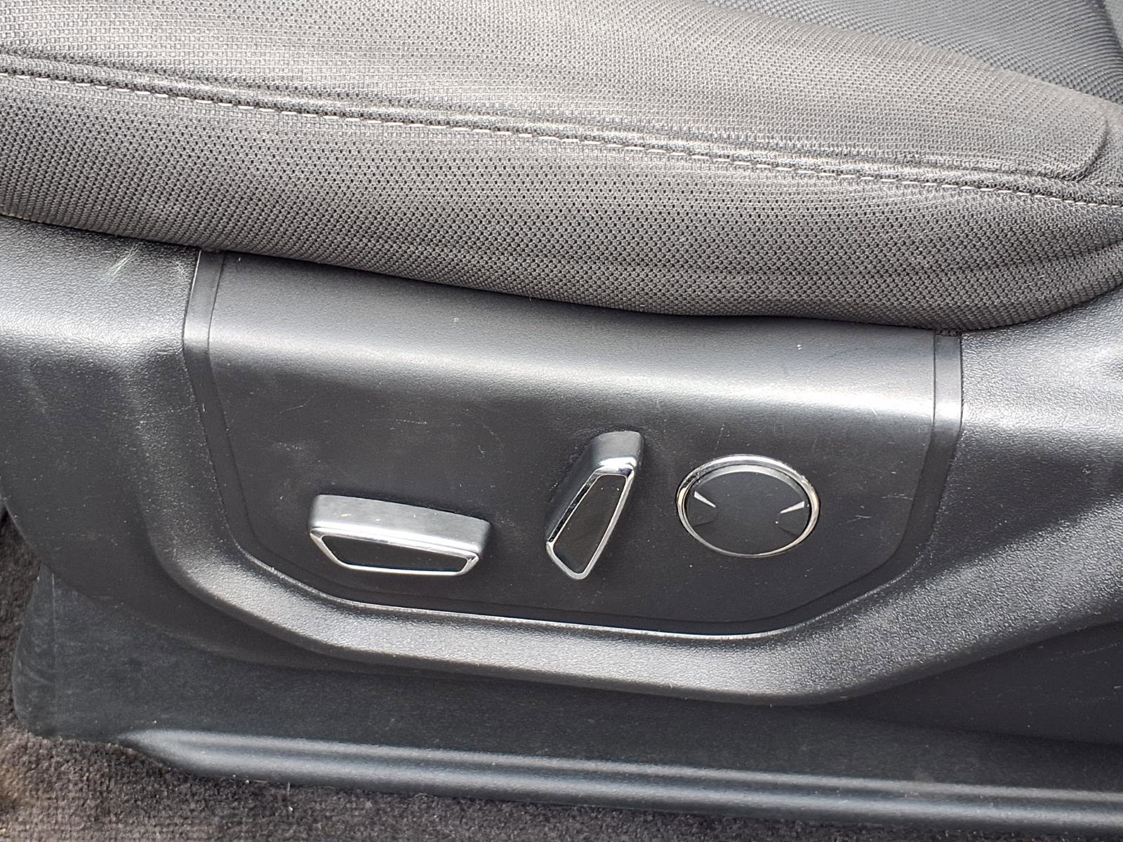 Used 2018 Ford F150 XLT w/ Equipment Group 302A Luxury image 4