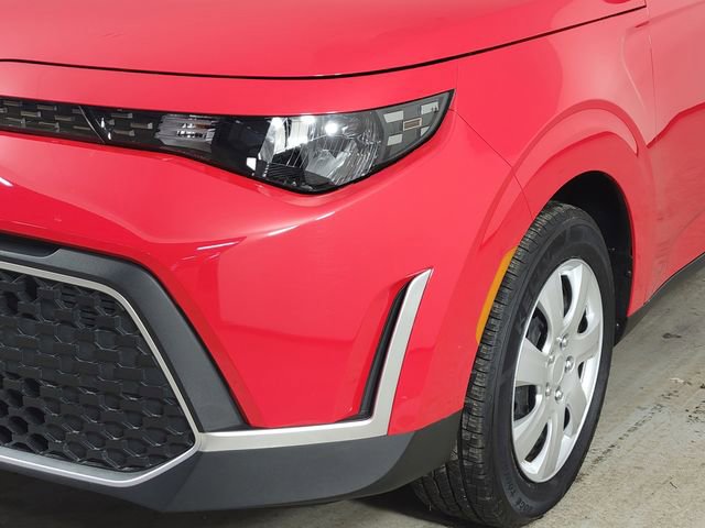 Used 2023 Kia Soul LX image 9