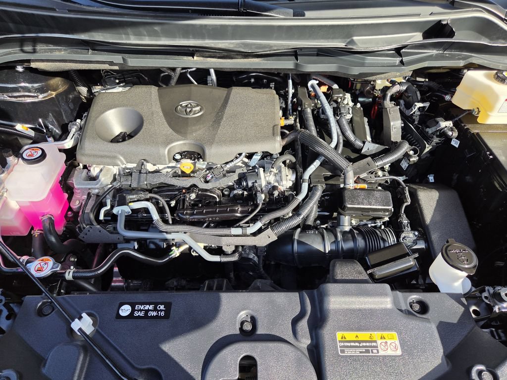 Used 2026 Toyota Sienna XLE FWD image 32