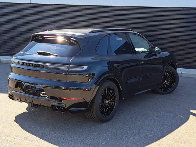 New 2026 Porsche Cayenne GTS image 7