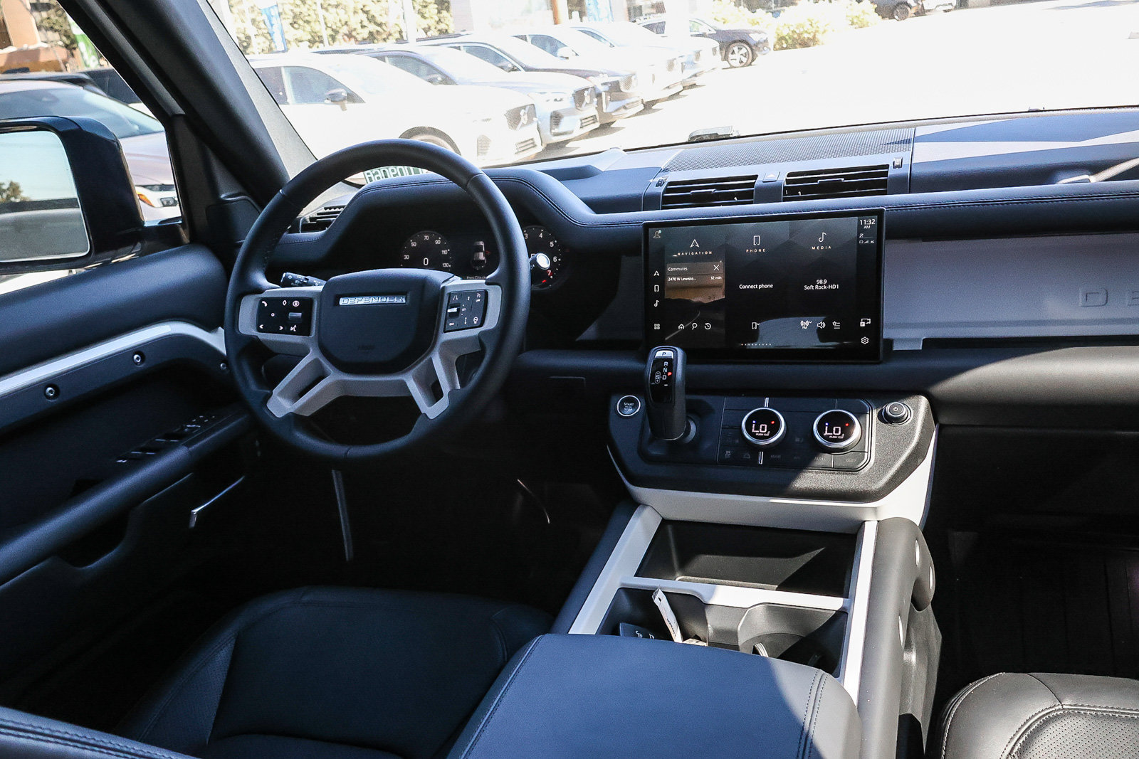 Certified 2025 Land Rover Defender 110 X-Dynamic SE AWD/4WD image 22