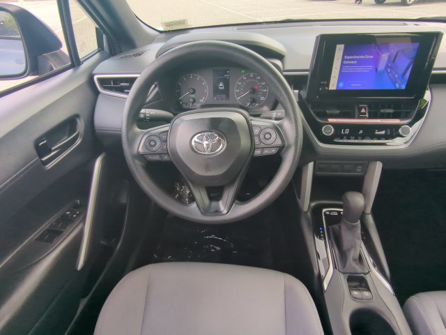 Used 2025 Toyota Corolla Cross AWD Hybrid image 17