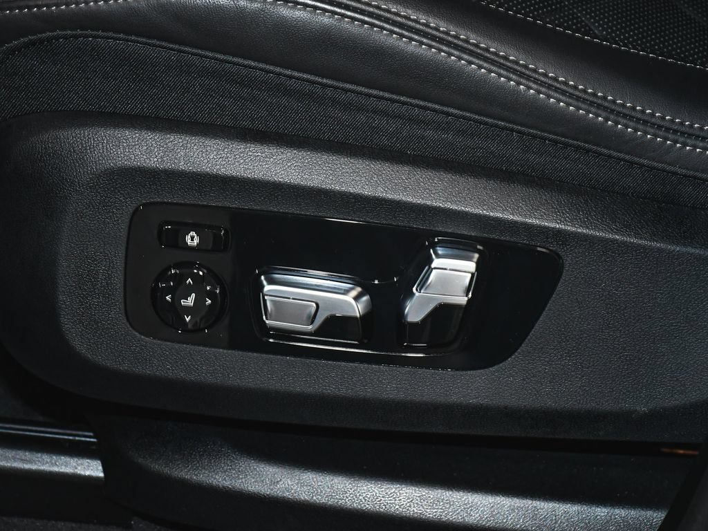 Used 2025 BMW X5 M60i w/ Executive Package AWD/4WD image 53