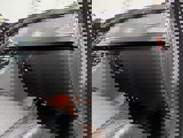 Used 2019 Jaguar XF Prestige image 23