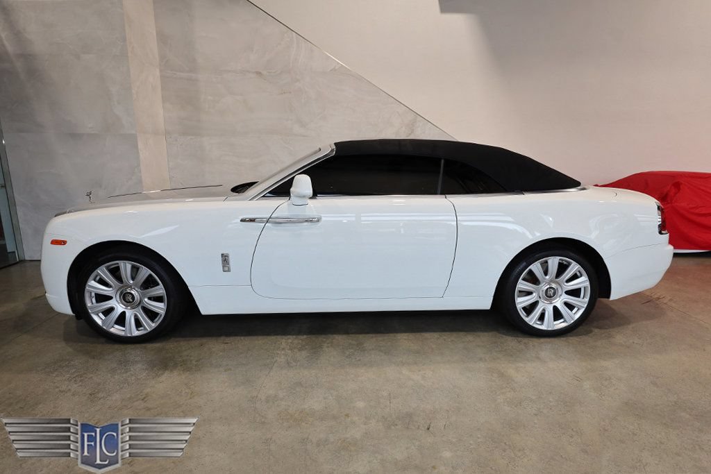 Used 2017 Rolls-Royce Dawn RWD image 13