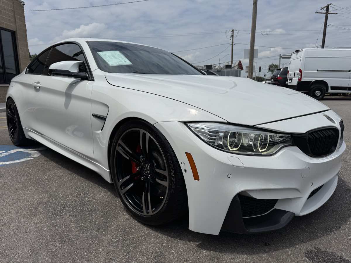 Used 2015 BMW M4 Coupe RWD image 3