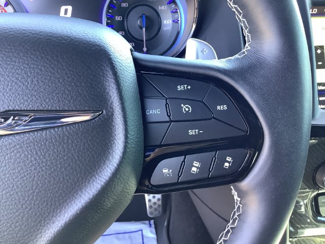 Used 2023 Chrysler 300 C RWD image 12