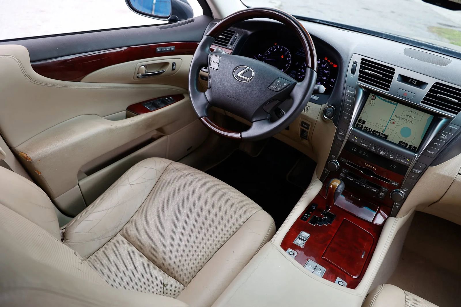 Used 2008 Lexus LS 460 RWD image 12