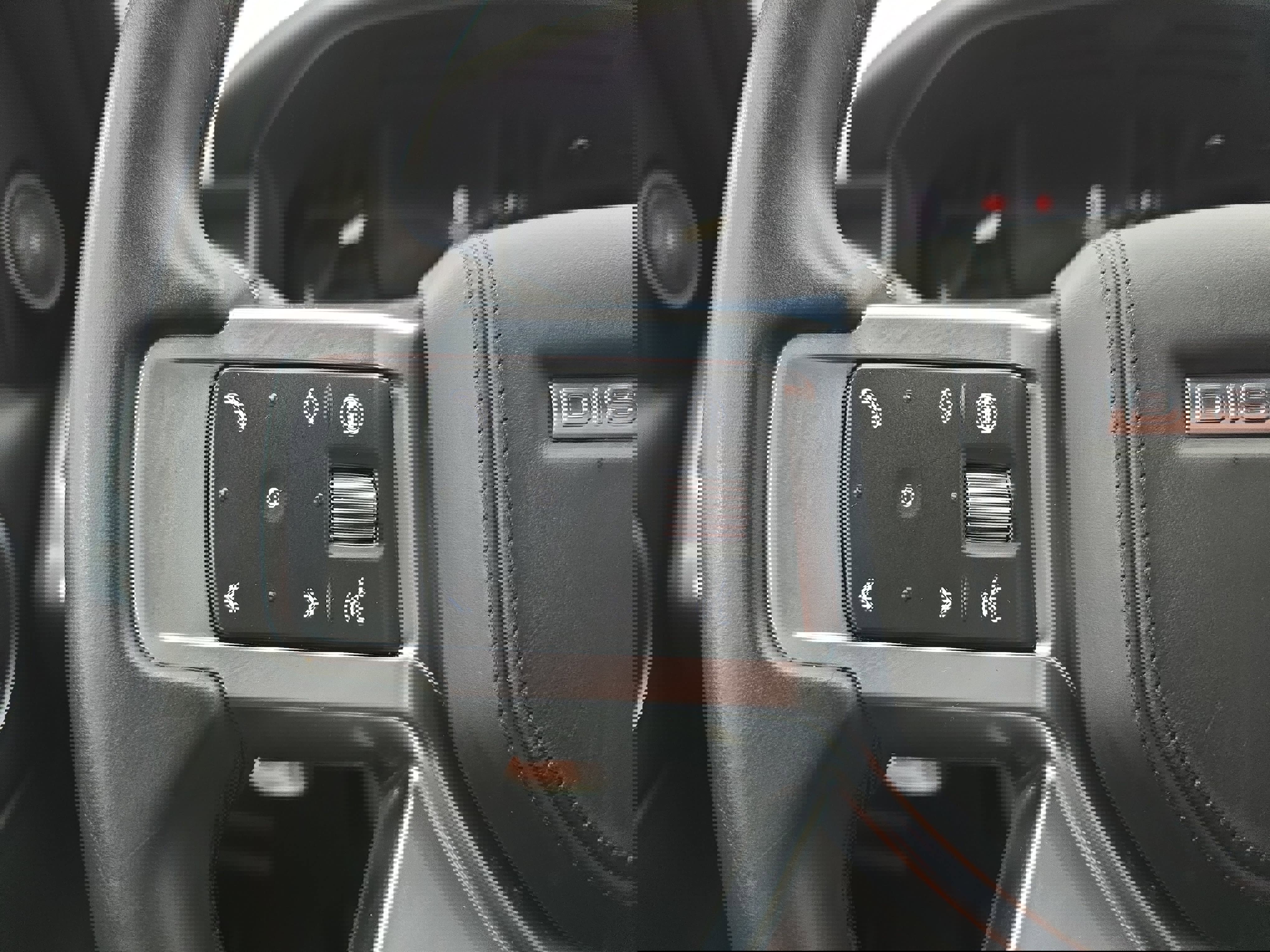 Used 2024 Land Rover Discovery Metropolitan Edition image 18