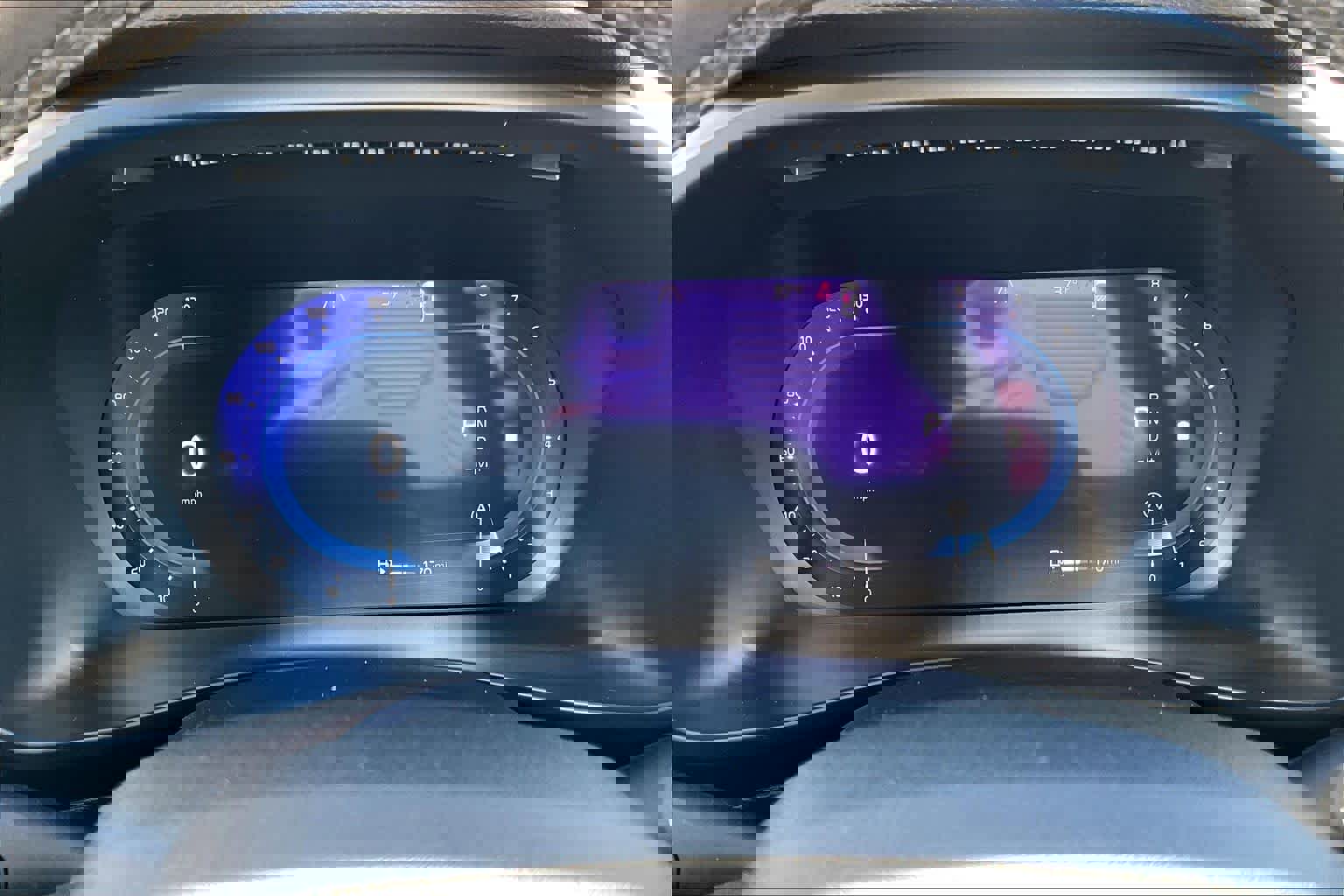 Certified 2024 Volvo XC40 B5 Plus w/ Protection Package Premier image 24