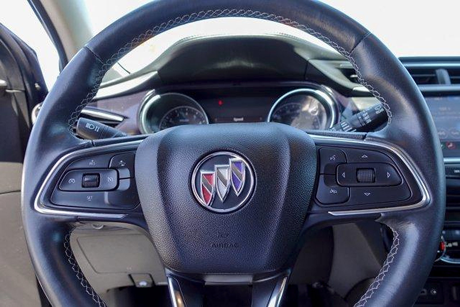 Used 2022 Buick Encore GX Select AWD/4WD image 13