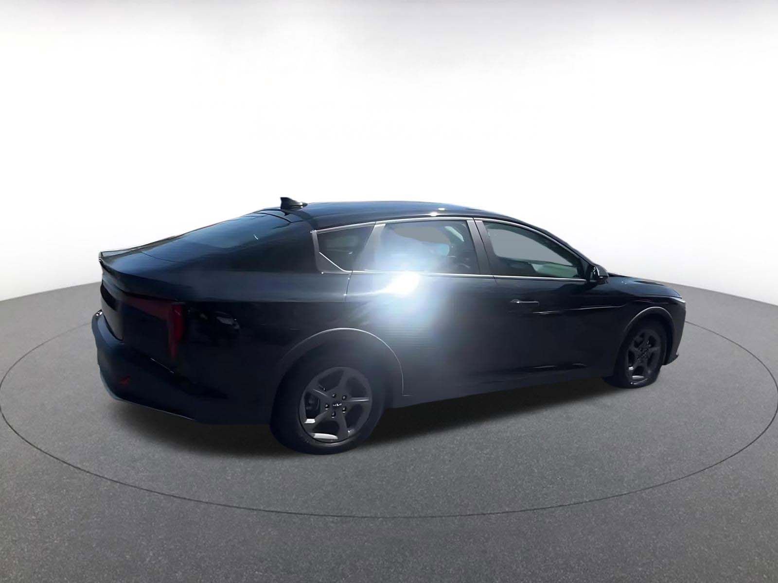 Used 2025 Kia K4 FWD image 15
