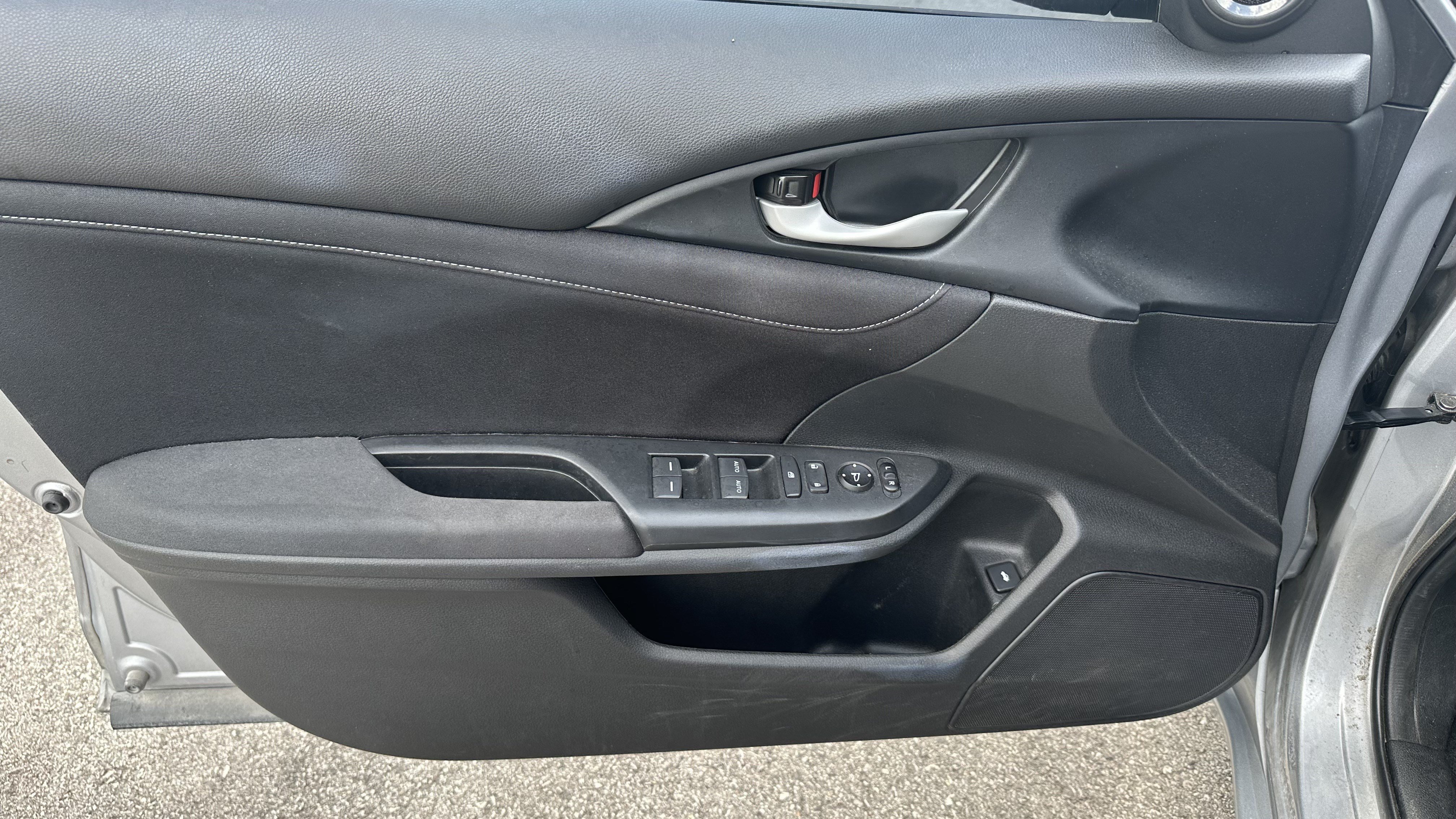 Used 2022 Honda Insight EX image 16