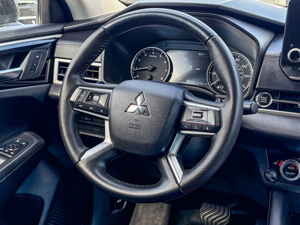 Used 2022 Mitsubishi Outlander SEL image 19
