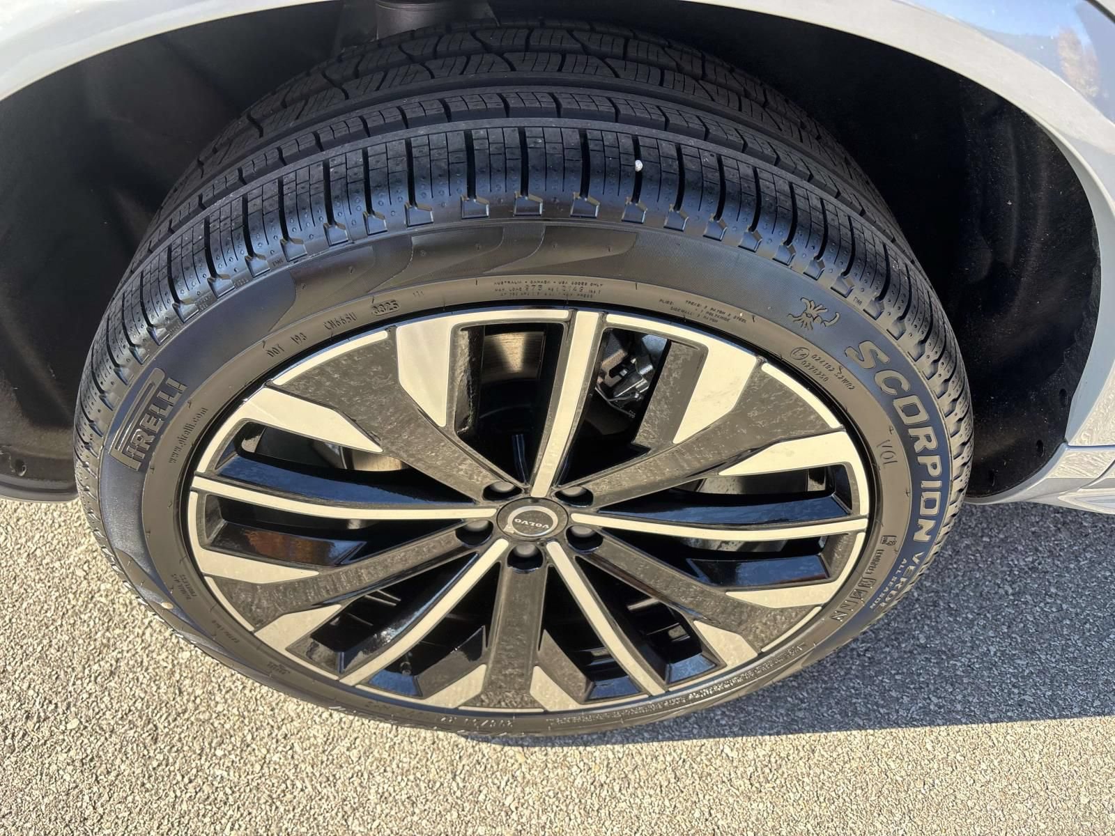 New 2026 Volvo XC90 B6 Ultra w/ Protection Package AWD/4WD image 10
