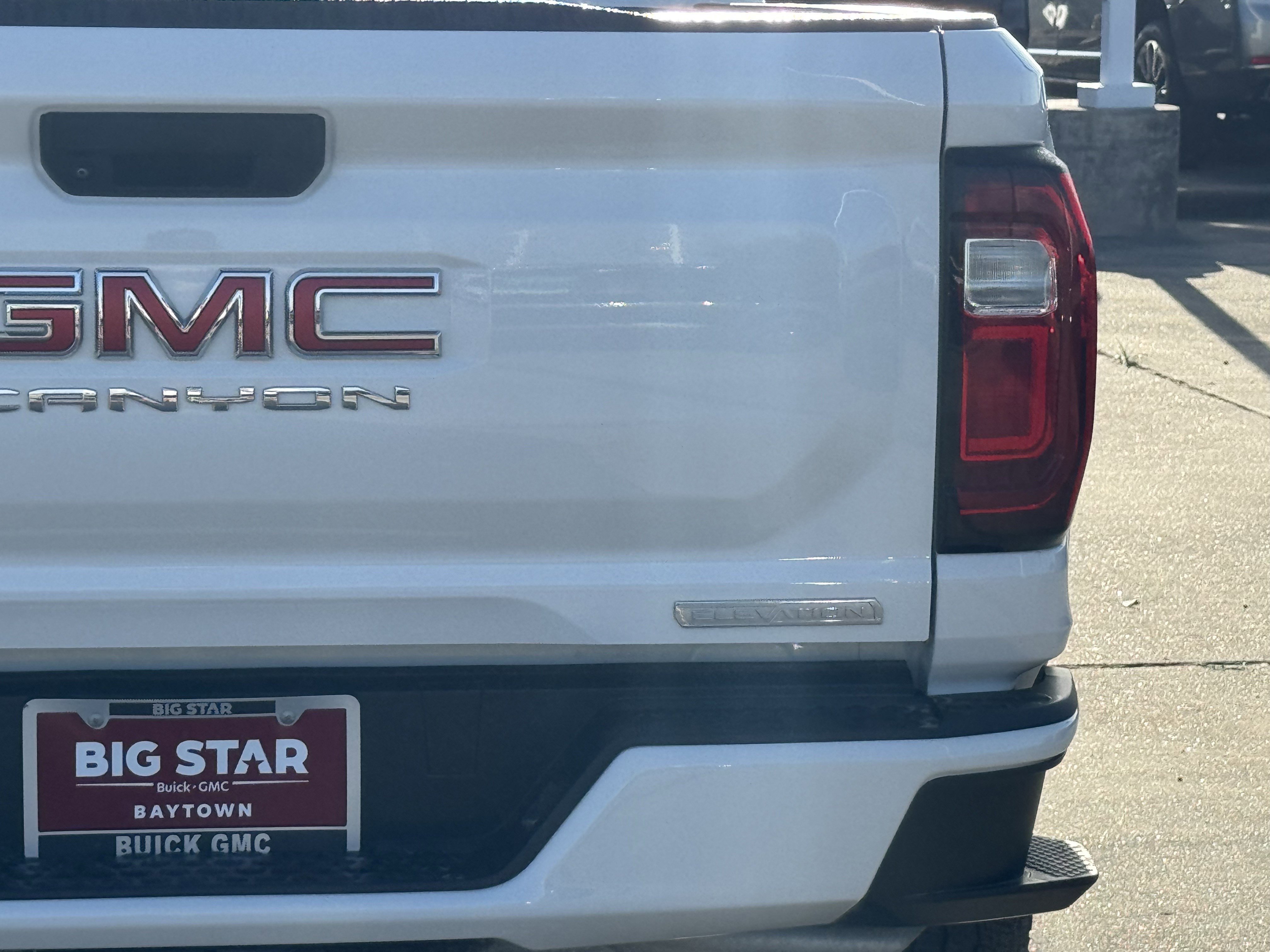 Used 2023 GMC Canyon Elevation w/ Trailering Package image 10