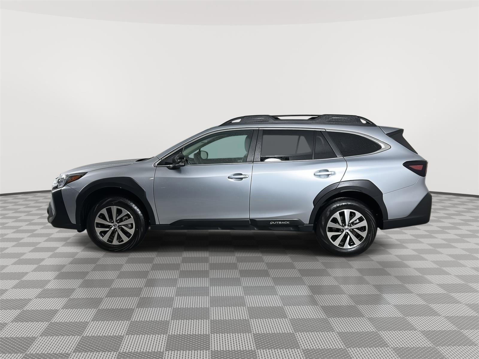 Certified 2025 Subaru Outback Premium w/ Popular Package #1A image 4