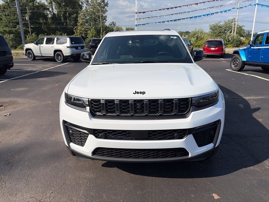 New 2026 Jeep Grand Cherokee L Limited AWD/4WD image 3