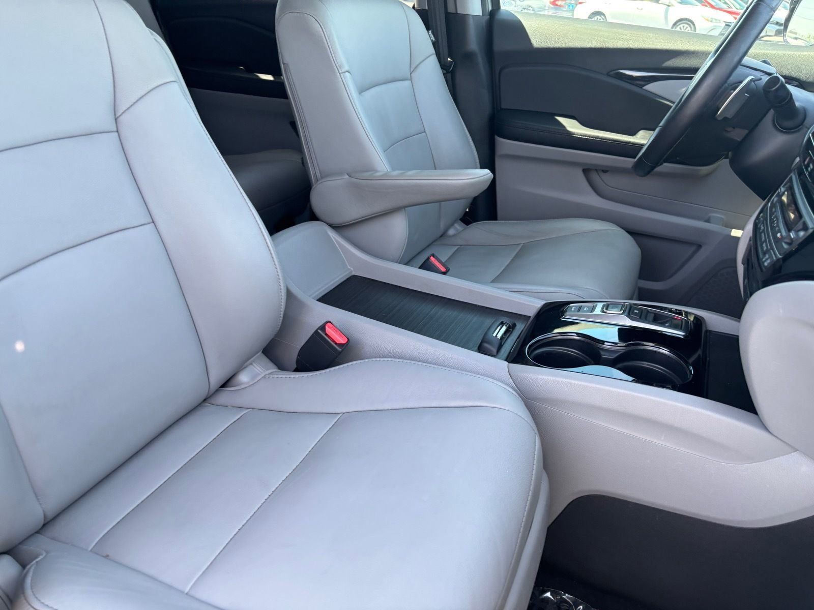 Used 2018 Honda Pilot Touring image 15