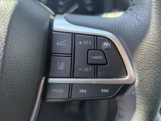 Certified 2025 Toyota Sienna XLE FWD image 15