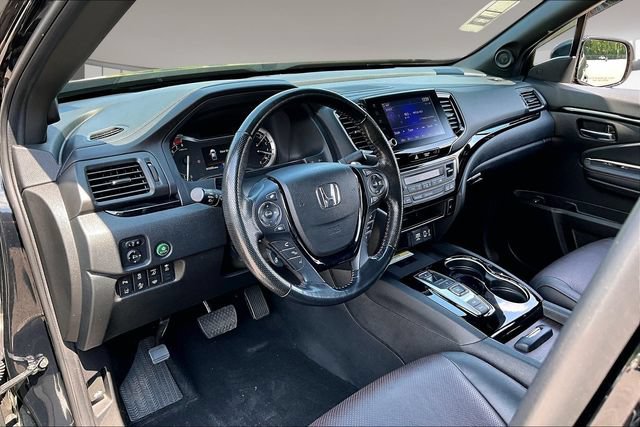 Certified 2022 Honda Ridgeline Black Edition image 17