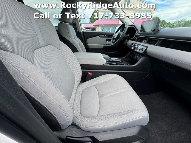 Used 2023 Honda Pilot LX image 13