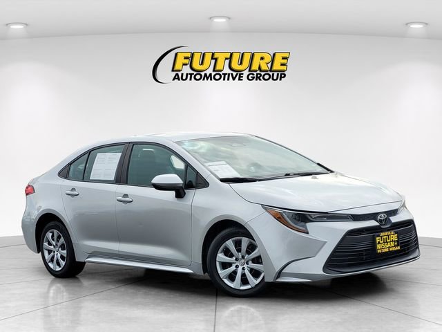 Used 2023 Toyota Corolla LE image 1