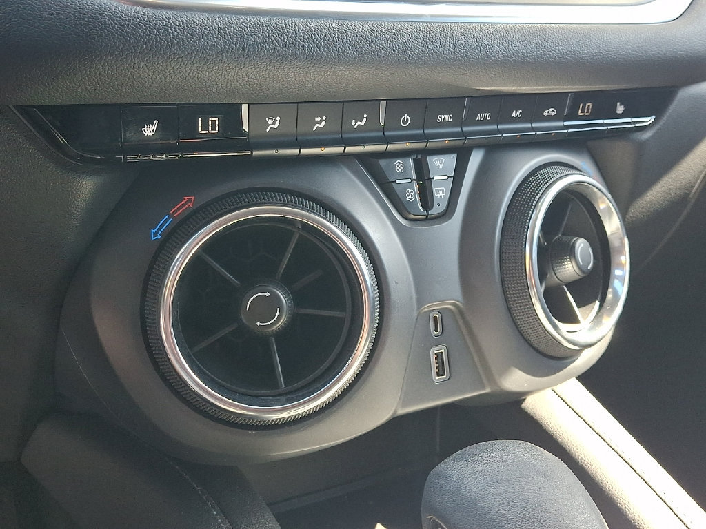 Used 2021 Chevrolet Blazer LT w/ Redline Edition AWD/4WD image 15