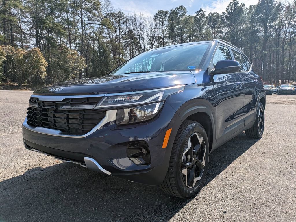 Used 2025 Kia Seltos EX image 8