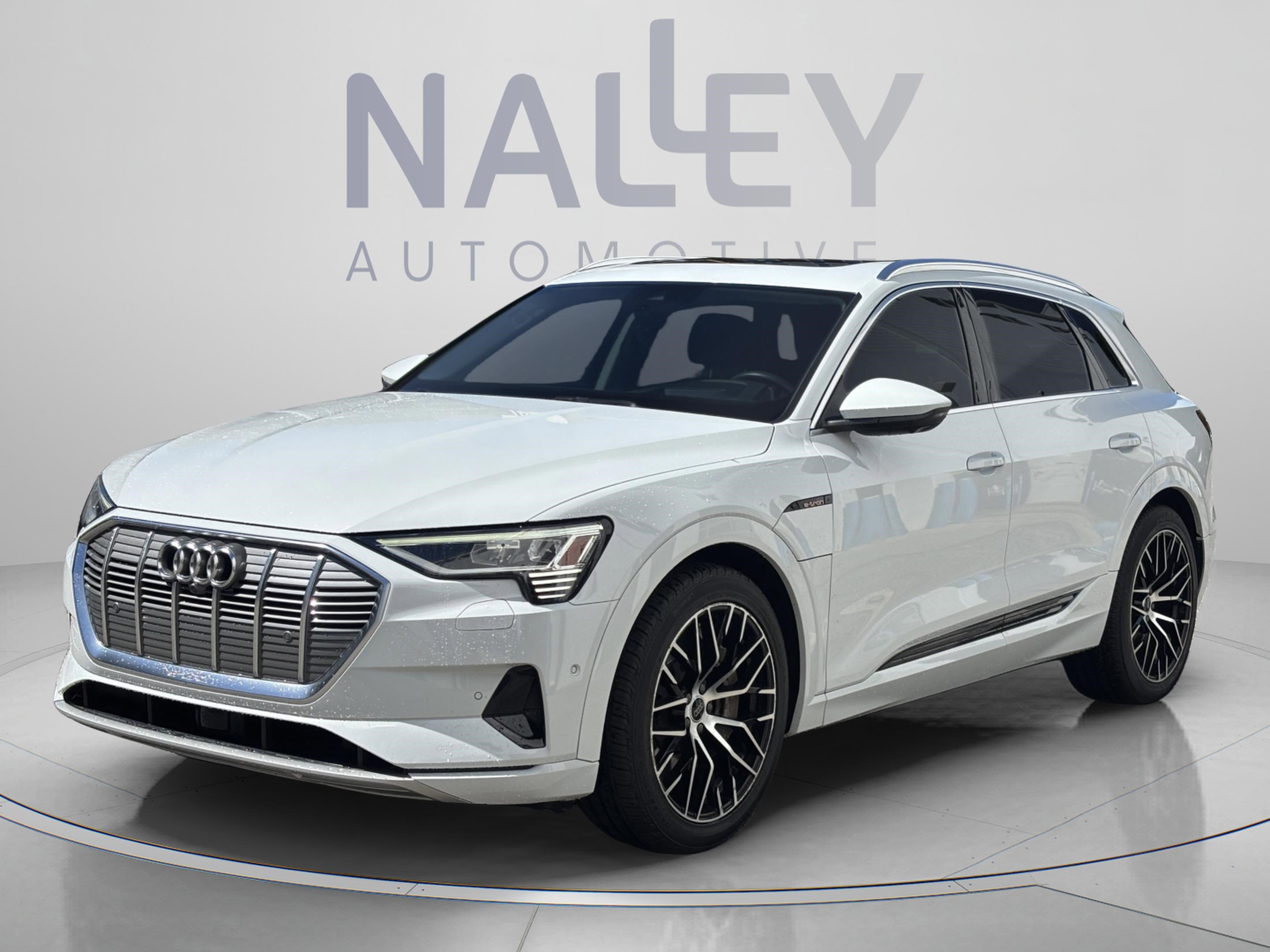 Used 2019 Audi e-tron Prestige w/ Prestige Package AWD/4WD image 9