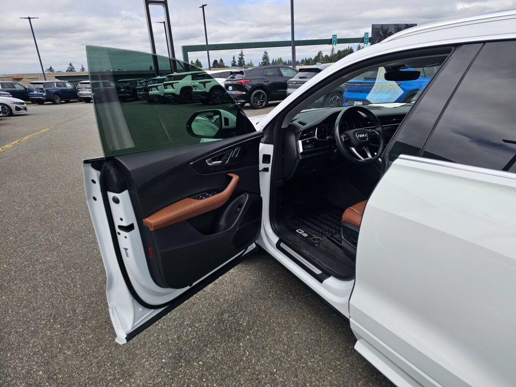 Used 2023 Audi Q8 Premium Plus AWD/4WD image 20