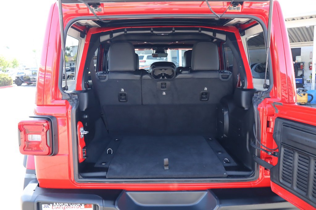 Certified 2025 Jeep Wrangler Unlimited Rubicon 392 AWD/4WD image 36