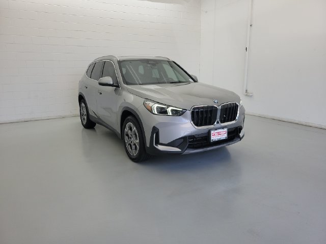 Used 2023 BMW X1 xDrive28i w/ Premium Package AWD/4WD image 3