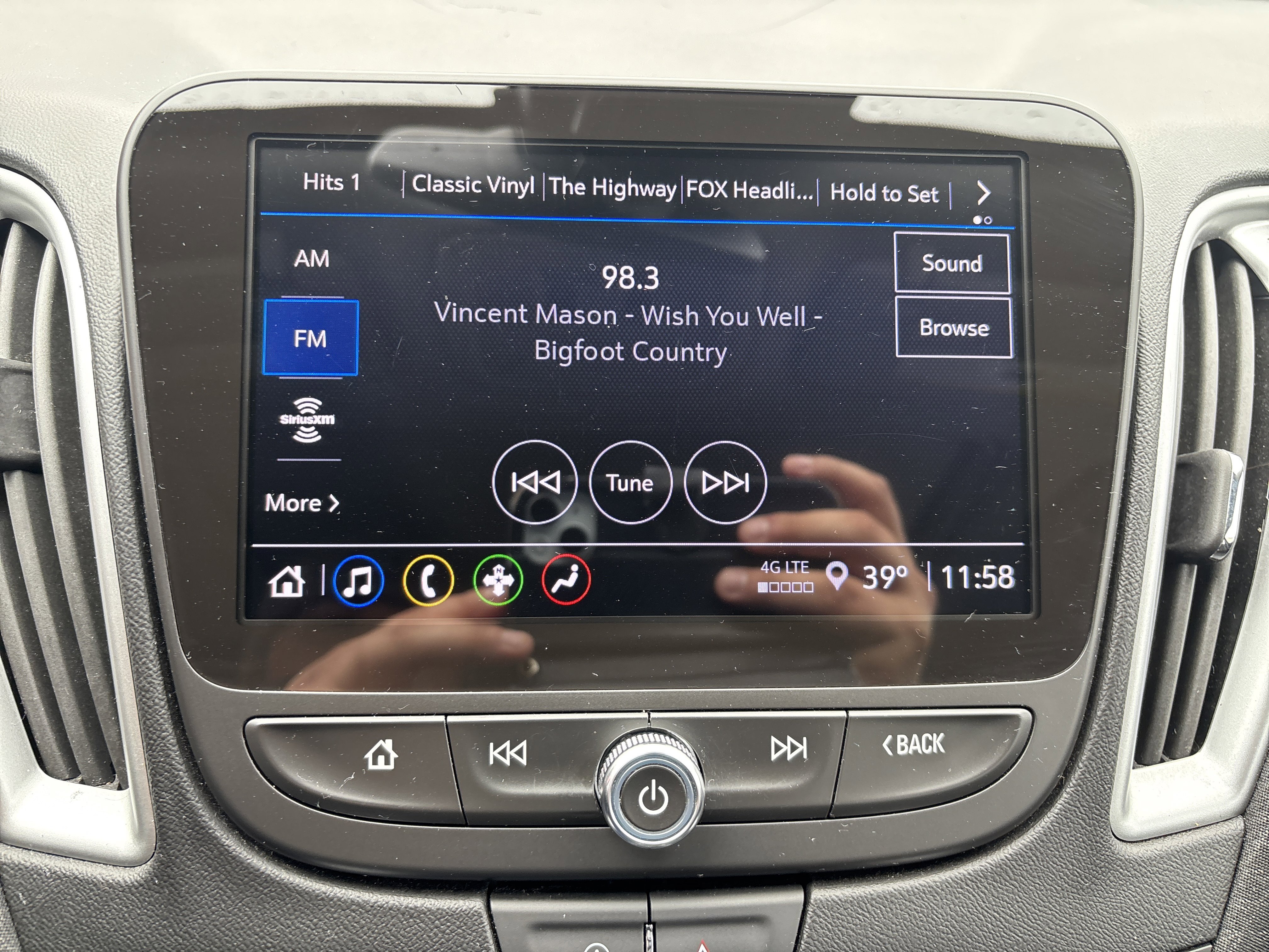 Used 2024 Chevrolet Malibu LT FWD image 26