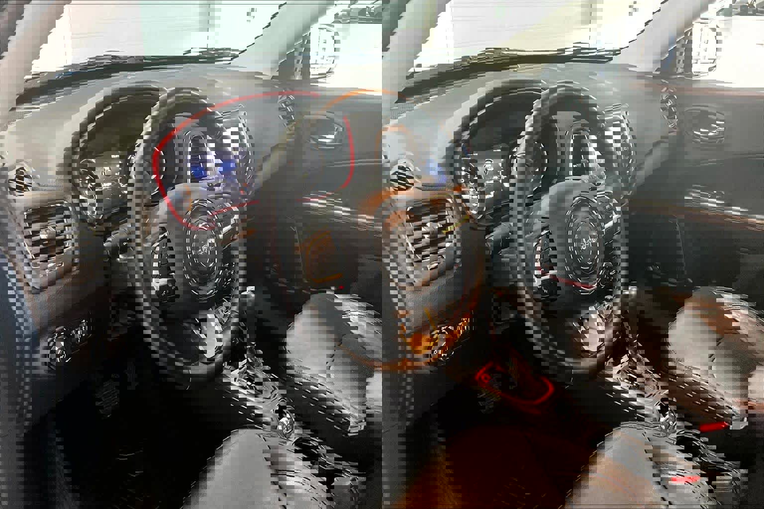 Used 2017 Jeep Compass Trailhawk w/ Leather Interior Group image 2