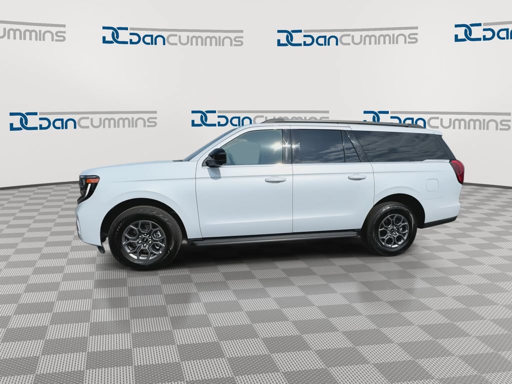 Used 2025 Ford Expedition Max Active AWD/4WD image 5