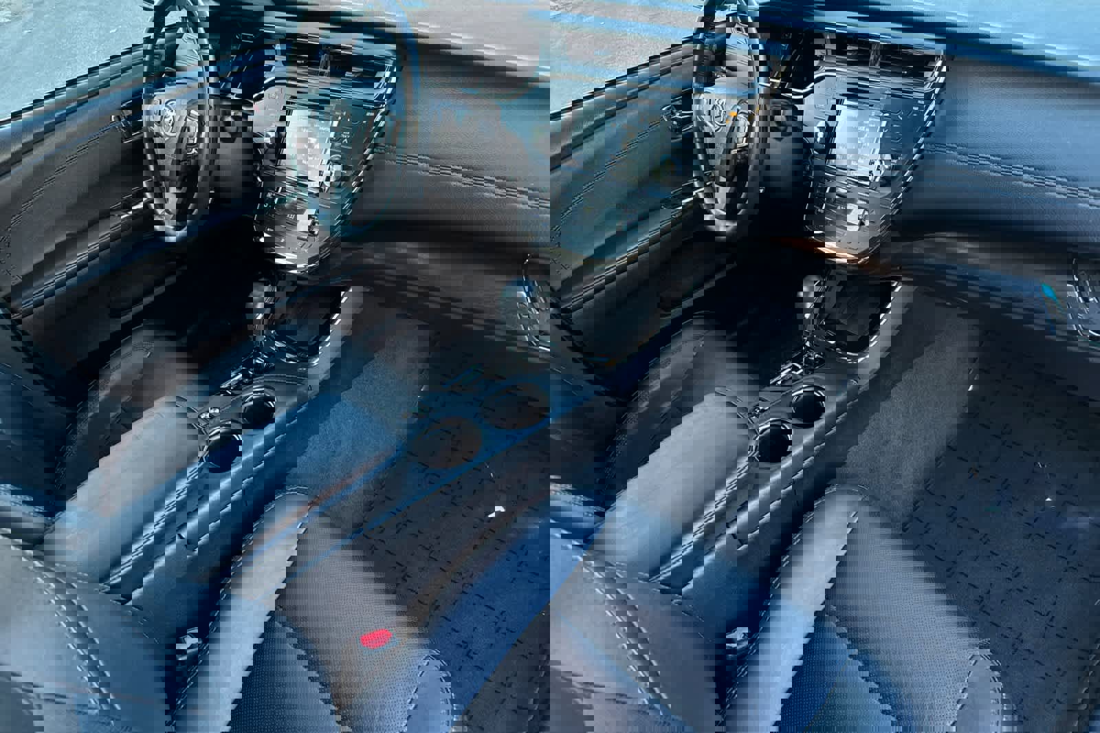 Used 2017 Toyota Avalon Limited image 16