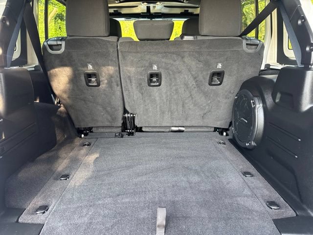 Used 2023 Jeep Wrangler Unlimited Sport AWD/4WD image 7
