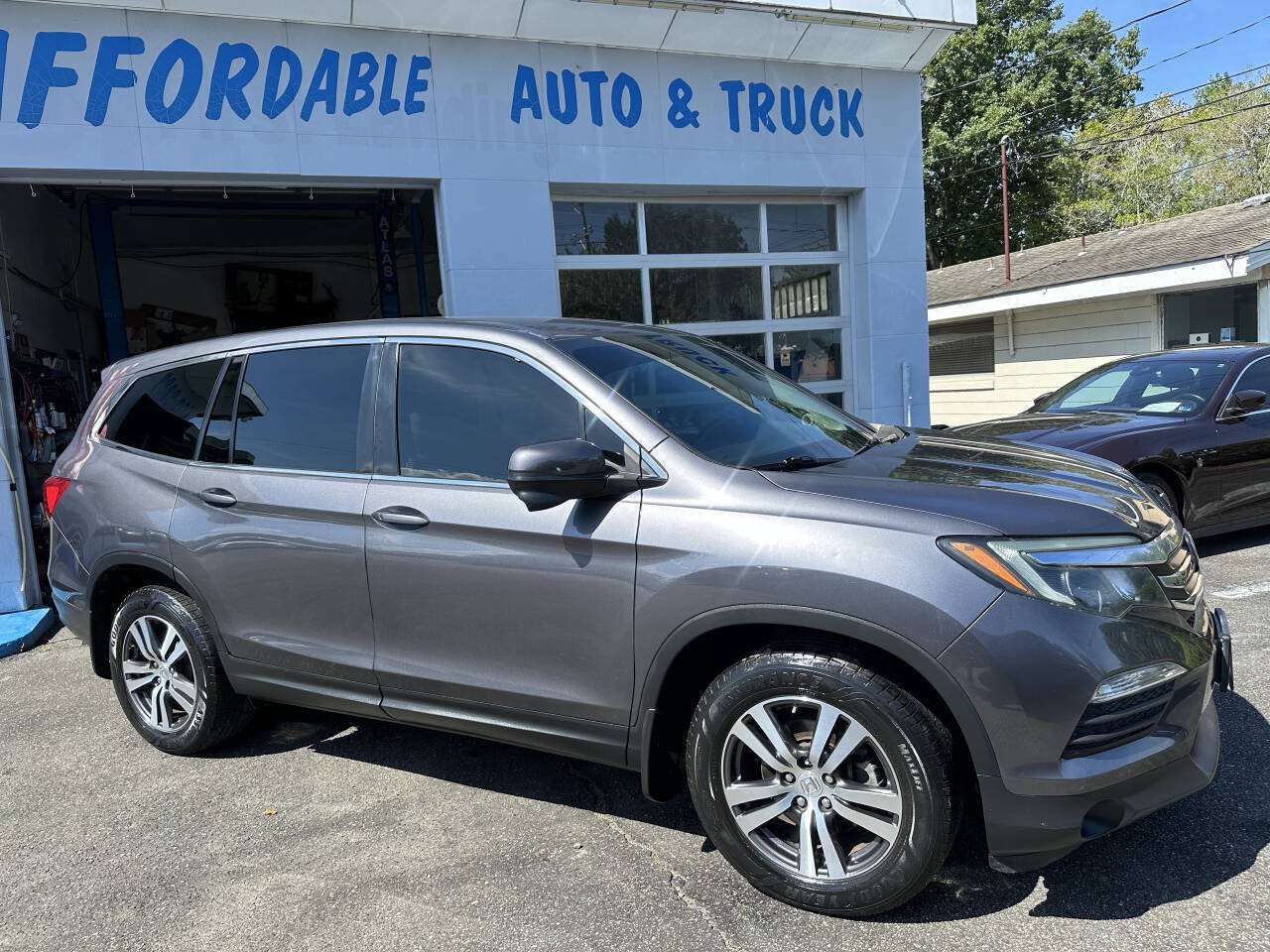 Used 2018 Honda Pilot EX image 4