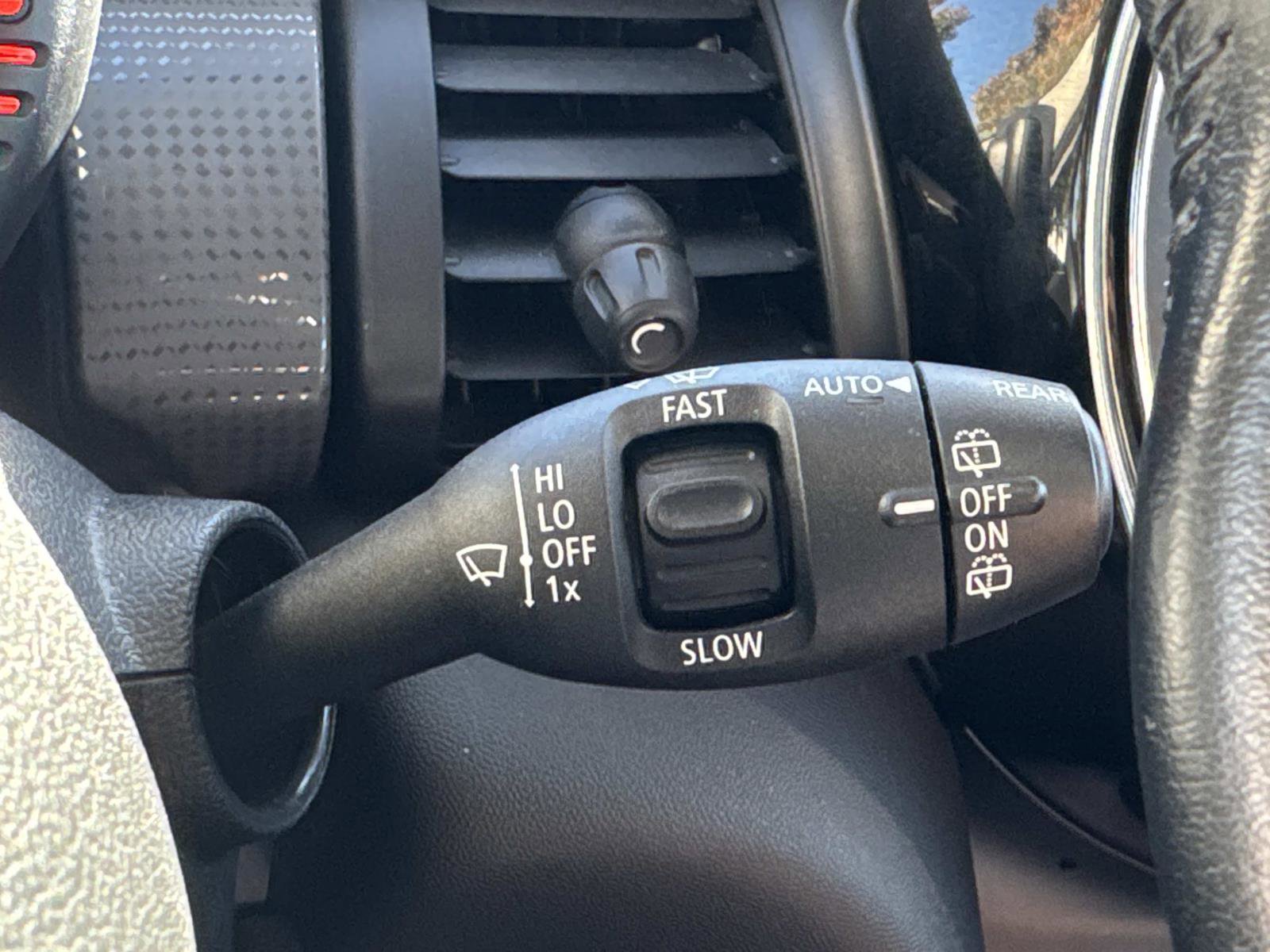 Used 2017 MINI Cooper 4-Door Hardtop image 30