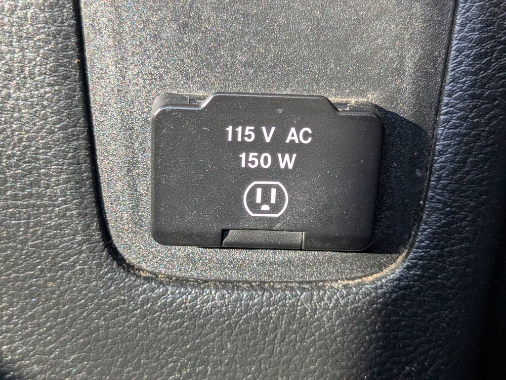 Used 2017 Jeep Wrangler Unlimited Sahara image 25