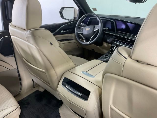 Certified 2023 Cadillac Escalade Premium Luxury w/ Performance Package image 29