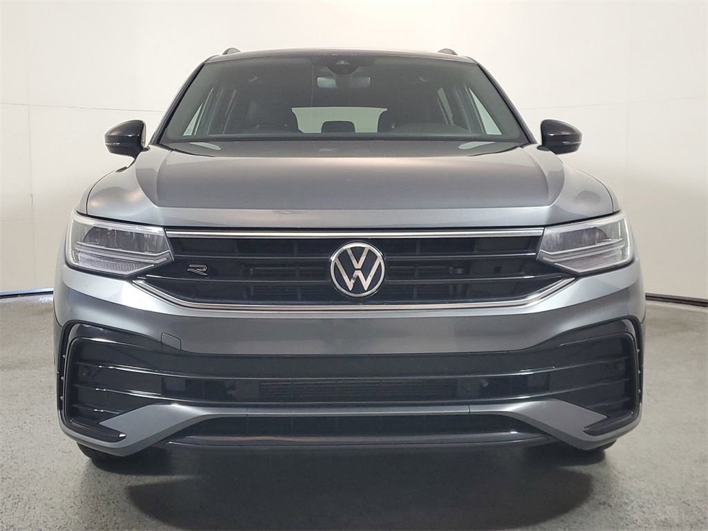 Used 2023 Volkswagen Tiguan SE R-Line image 2