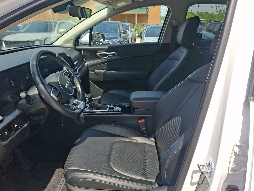 Used 2023 Kia Sportage EX FWD image 25