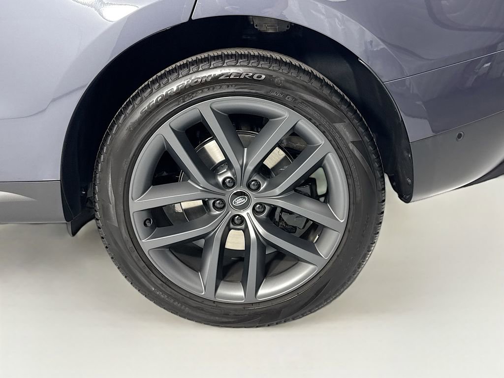 Used 2024 Land Rover Range Rover Sport SE image 31