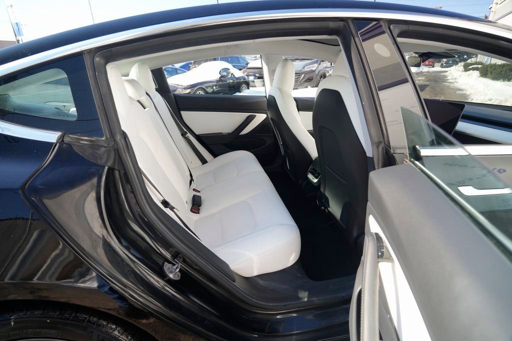 Used 2018 Tesla Model 3 Performance image 28