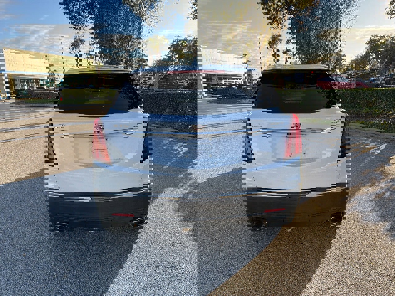 Used 2021 Cadillac XT5 Luxury image 3