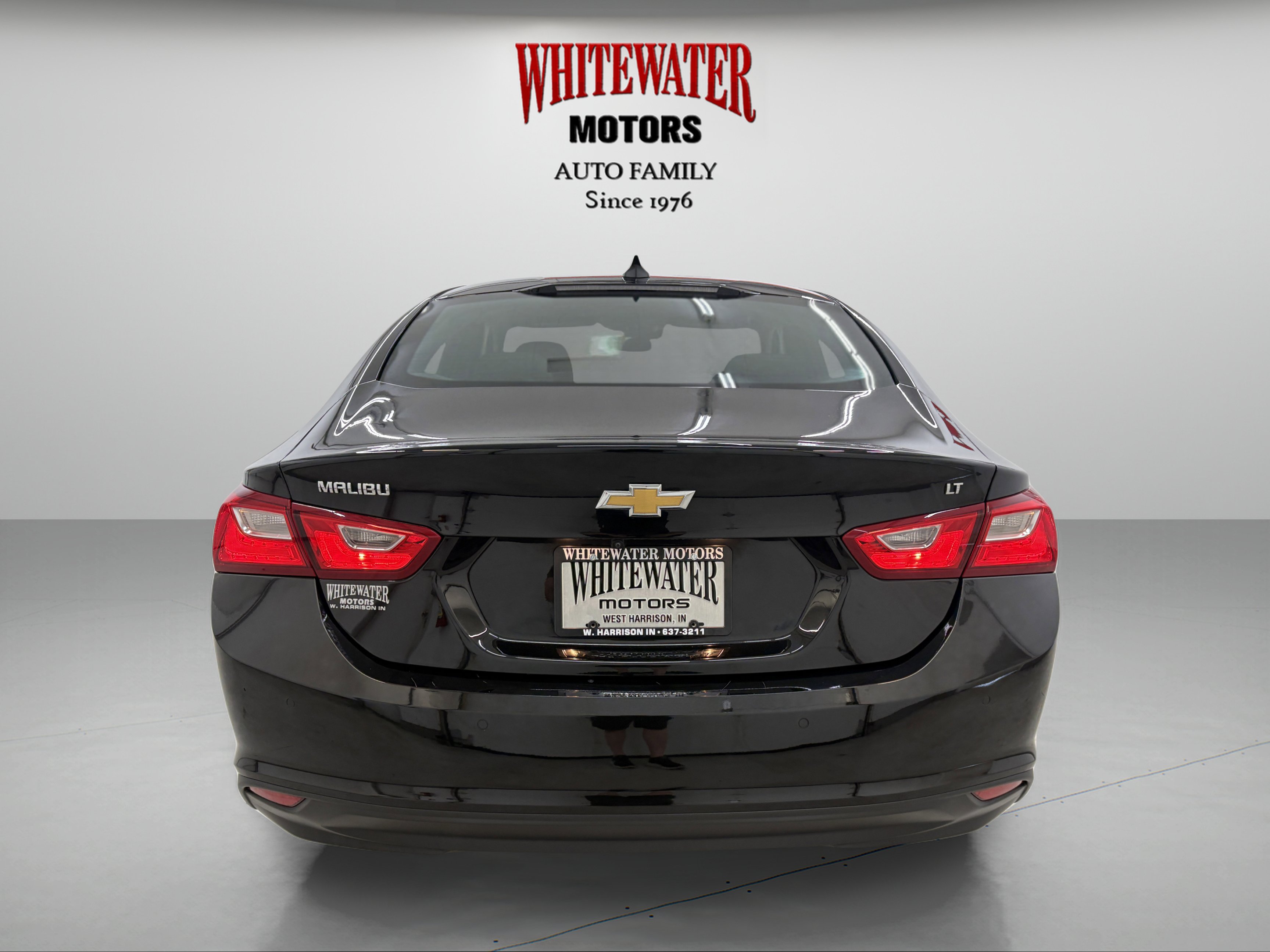 Used 2025 Chevrolet Malibu LT FWD image 3