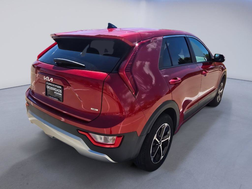 Used 2025 Kia Niro LX FWD image 6